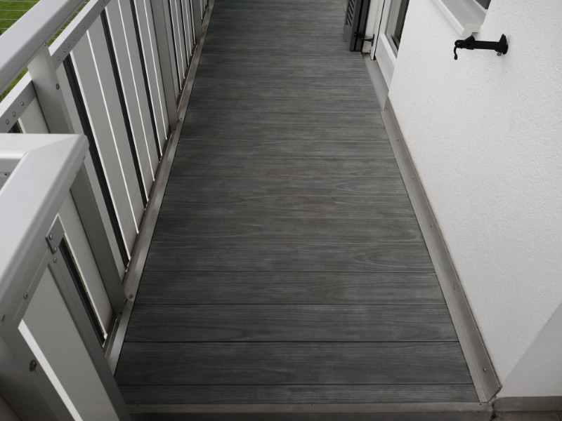 Keramikdielen auf Beton - Balkon und Metallbau Geißler Jägerberg 8, D